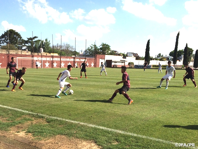 U-19 Japan squad have training match against Club Atletico Lanus in Argentina