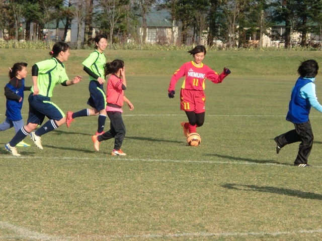 JFAレディース／ガールズサッカーフェスティバル 北海道標津郡の中標津町運動公園第１球技場に、105人が参加！