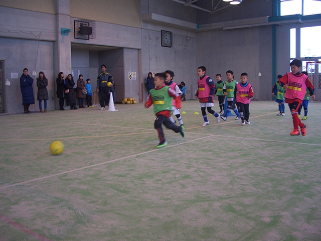 JFAキッズ（U-10）サッカーフェスティバル 山形県新庄市のかむてん公園「すぽーてぃあ」に、174人が参加！