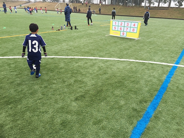 JFAキッズ（U-6/8）サッカーフェスティバル 岡山県津山市の津山スポーツセンター サッカー場に、134人が参加！