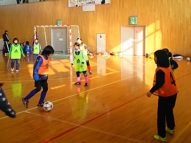 JFAガールズサッカーフェスティバル 秋田県秋田市の秋田市河辺体育館に、108人が参加！