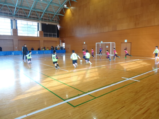 JFAキッズ（U-10）サッカーフェスティバル 福島県郡山市の磐梯熱海スポーツパーク体育館に、137人が参加！