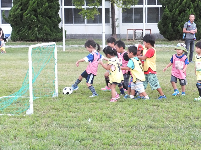 JFAキッズ（U-8）サッカーフェスティバル 徳島県海部郡の旧日和佐高校跡地に、131人が参加！
