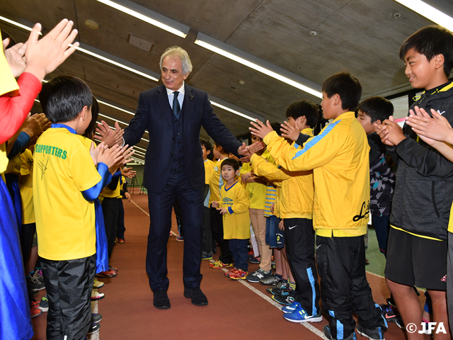 ハリルホジッチ監督が熊本県の子どもたちと「約束」の再会