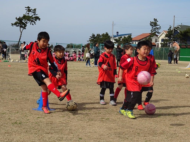 JFAキッズ（U-6）サッカーフェスティバル 千葉県館山市の館山市営市民運動場に、209人が参加！