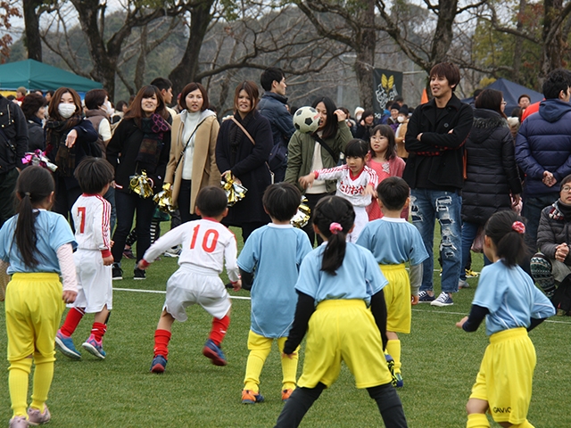 JFAキッズ（U-6）サッカーフェスティバル 鹿児島県鹿児島市のかごしま健康の森公園に、11450人が参加！