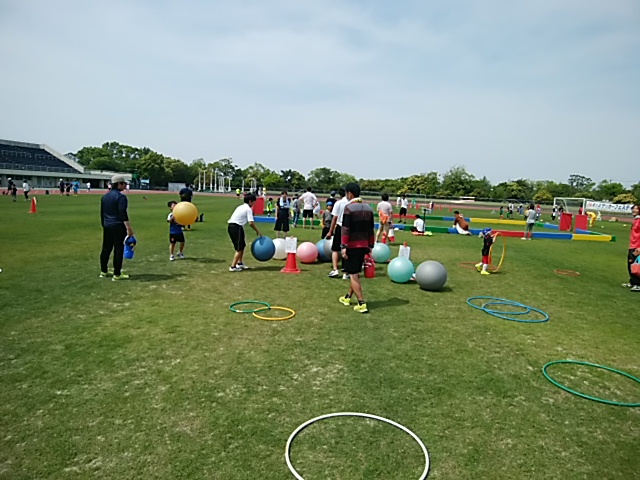 JFAキッズ（U-8/10）サッカーフェスティバル 岐阜県大垣市の浅中公園総合グラウンド陸上競技場に、85人が参加！