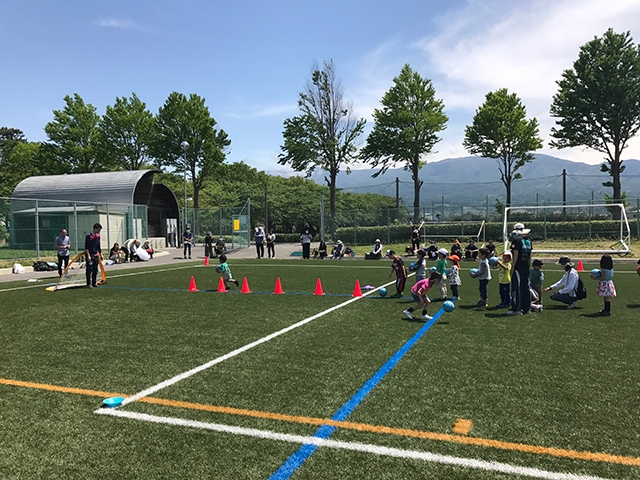 JFAキッズ（U-8）サッカーフェスティバル 長野県塩尻市の塩尻市中央スポーツ公園サッカー場に、86人が参加！