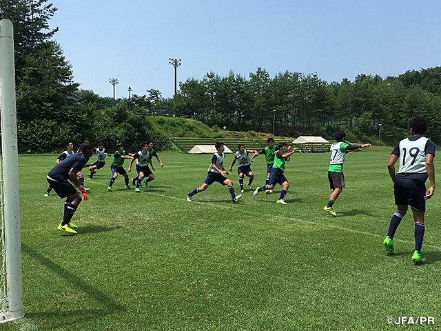 U-17日本代表 15日(土)の初戦に向けてトレーニングを実施【第21回国際ユースサッカー in 新潟】