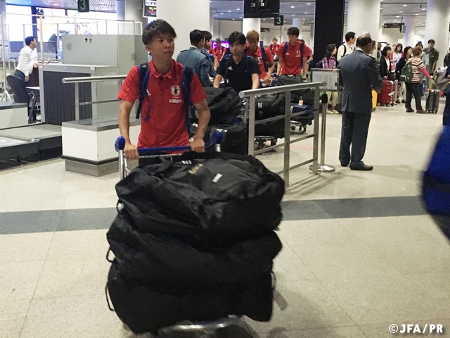 U-20日本代表　AFC U-23選手権中国2018予選　試合地のカンボジアに到着