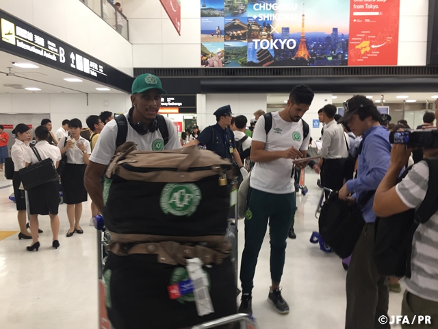 Chapecoense (Brazil) arrive in Japan for SURUGA bank Championship 2017 SAITAMA / Chapecoense chega ao Japão - Suruga Bank Championship 2017 SAITAMA