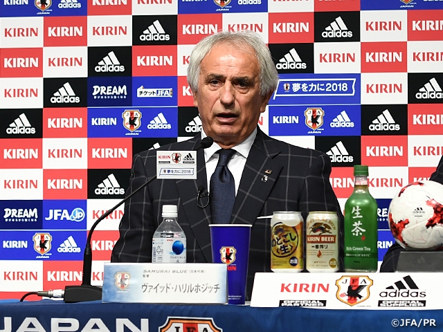Coach Halilhodzic states there will be fierce competition among players for the final World Cup squad at press conference of October’s KIRIN CHALLENGE CUP 2017