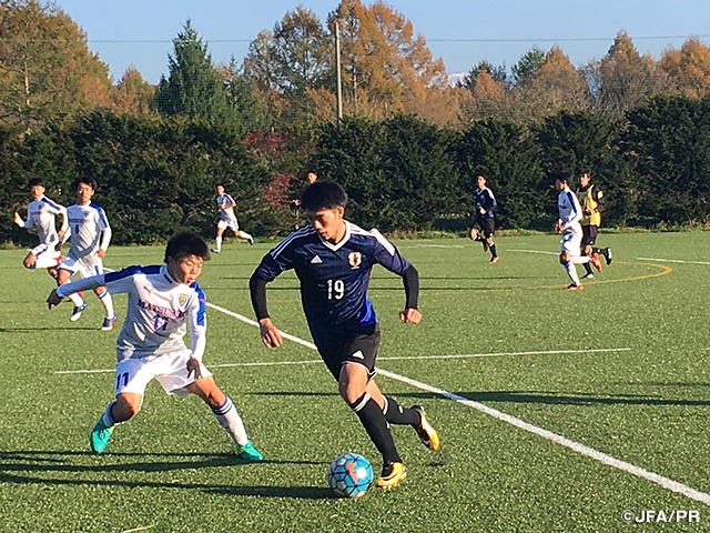 U-18日本代表　実戦形式のトレーニングで攻守の連携を確認