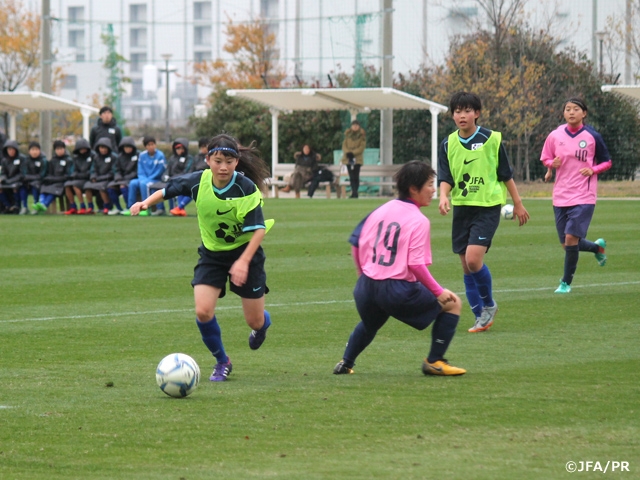 U-15日本女子選抜トレーニングキャンプ　高校生のチームとトレーニングマッチを実施