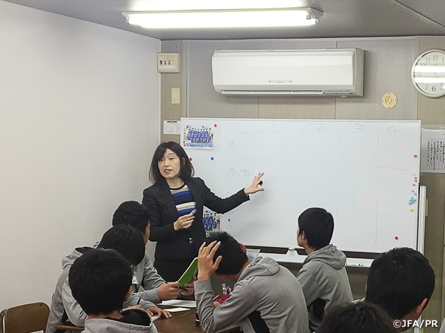 JFAアカデミー福島11期生　マナーセミナーを受講