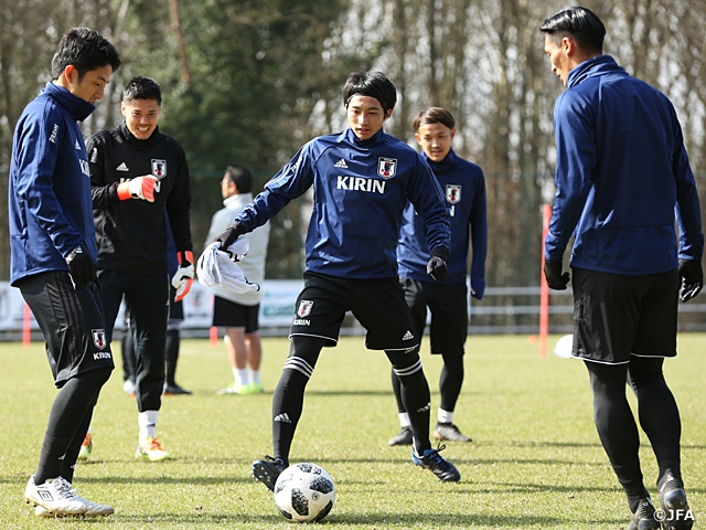 SAMURAI BLUE、26人が揃って今合宿初の非公開練習を実施