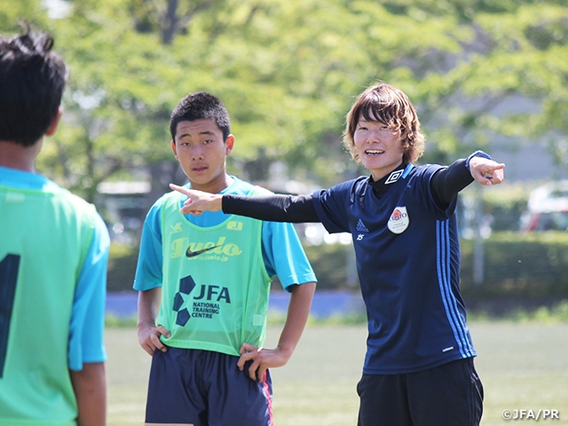 現役のなでしこリーグ選手も参加。女性対象C級コーチ養成講習会を開催