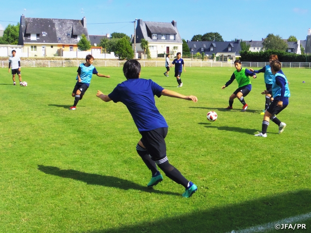 U-20 Japan Women's National Team holds two-part practice session ahead of Paraguay match at the FIFA U-20 Women's World Cup France 2018