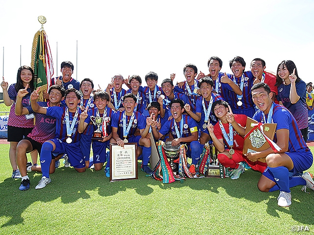 山梨学院高等学校が優勝！　平成30年度全国高等学校総合体育大会サッカー競技大会 男子