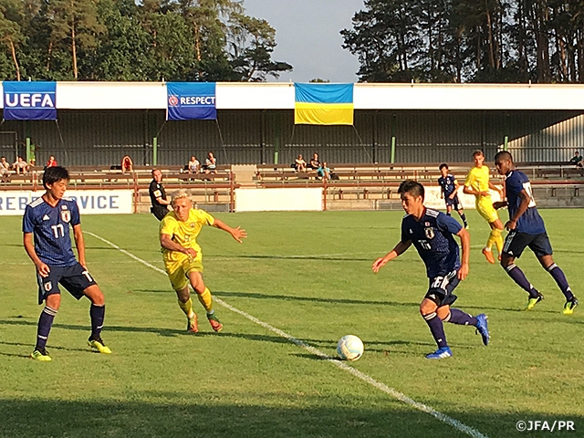 U-17 Japan National Team wins first match of the 25th International Youth Tournament of Vaclav Jezek