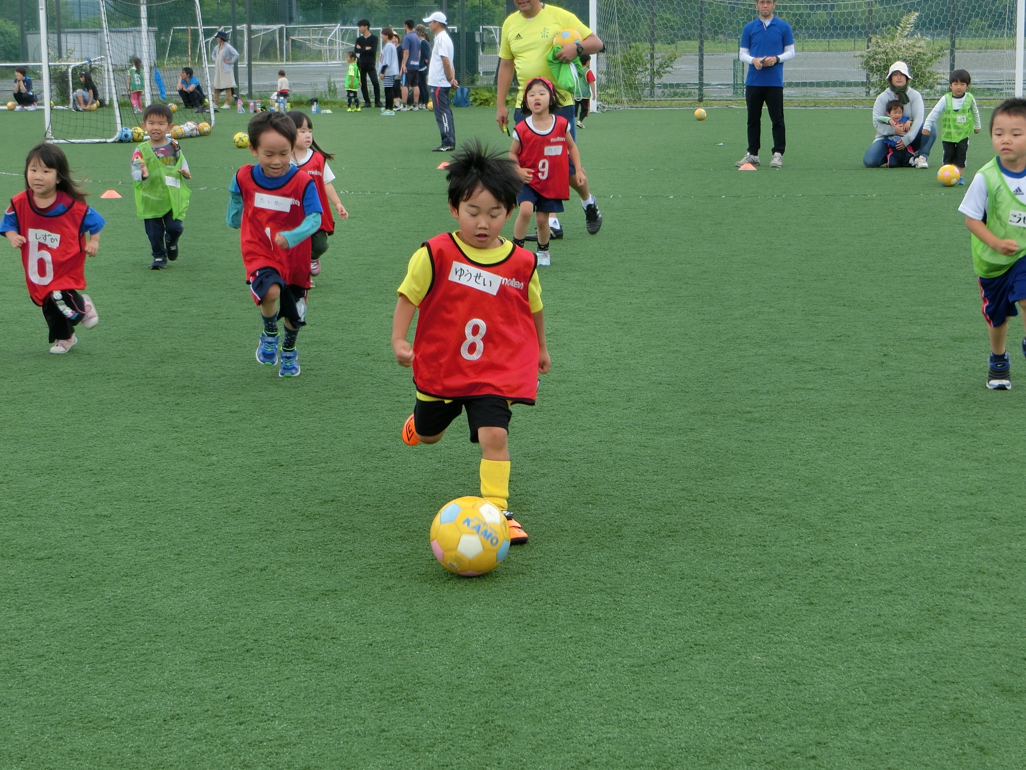 JFAキッズ（U-6/8）サッカーフェスティバル 山梨県南都留郡山中湖村の山中湖交流プラザきららに140人が参加！