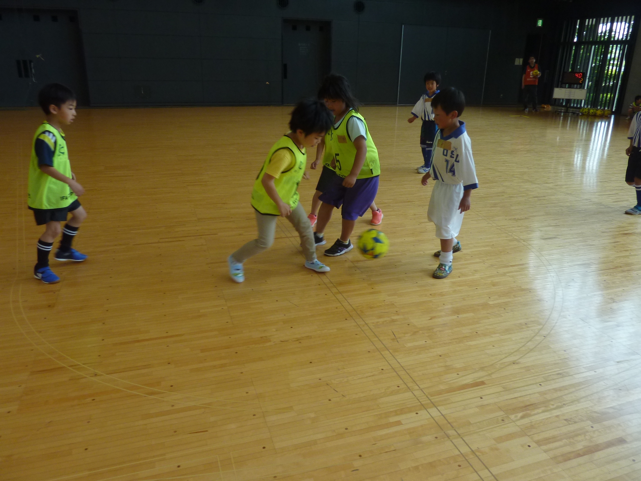 JFAキッズ（U-6/8/10）サッカーフェスティバル 岩手県久慈市の久慈市民体育館に32人が参加！