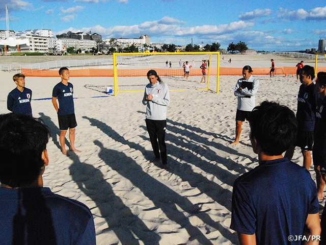 ビーチサッカー日本代表候補、明石でのトレーニングキャンプを開始