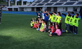 JFAキッズ（U-8）サッカーフェスティバル 長野県佐久市の佐久市総合運動公園　陸上競技場に32人が参加！