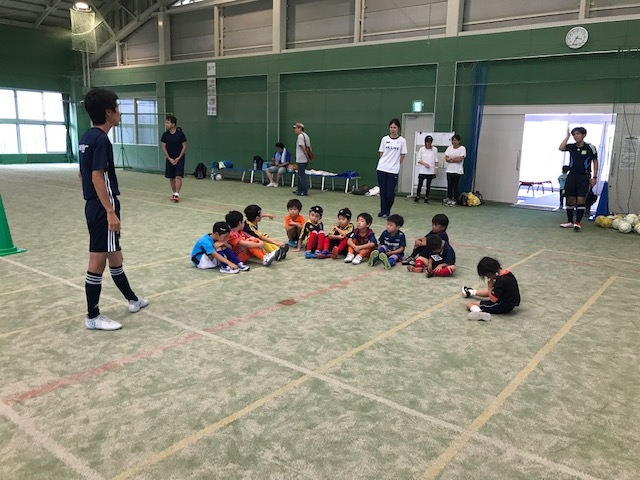 JFAキッズ（U-6）サッカーフェスティバル 新潟県新潟市西区の新潟市みどりと森の運動公園体育施設に16人が参加！