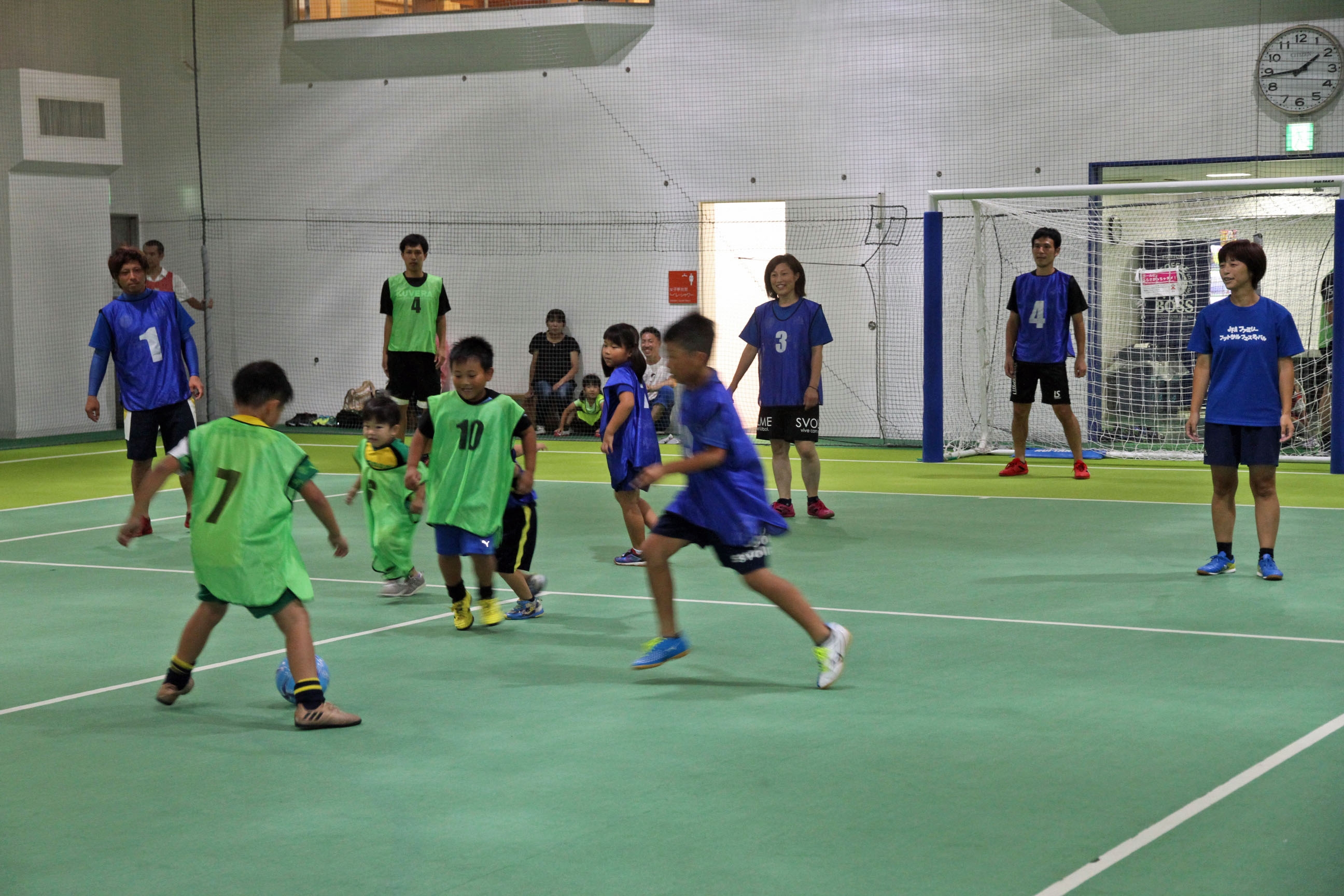 JFAファミリーフットサルフェスティバル 徳島県徳島市のとくぎんトモニプラザに50人が参加！