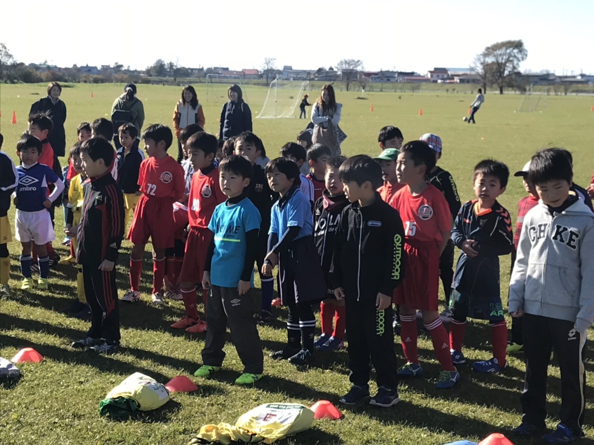 JFAキッズ（U-6/8）サッカーフェスティバル 北海道むかわ町のむかわ町たんぽぽ公園に154人が参加！