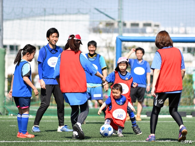 3月31日(日)「JIFFまぜこぜスマイルサッカー in むさプラ」を開催／世界自閉症啓発デーWarm Blue キャンペーンの一環として