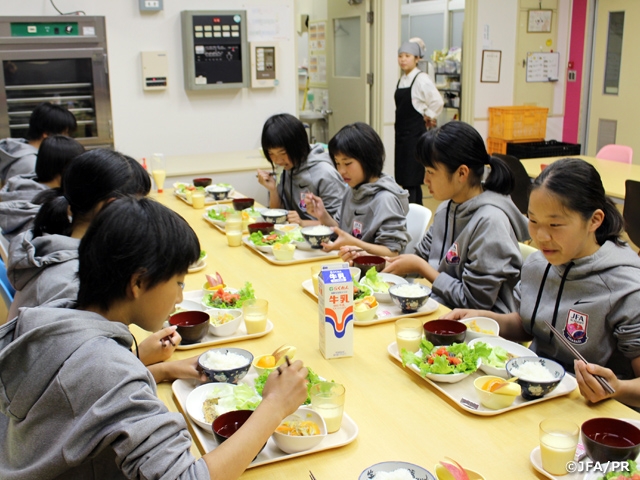 JFAアカデミー今治　トレーニングや施設見学の体験会（5/6）参加者募集