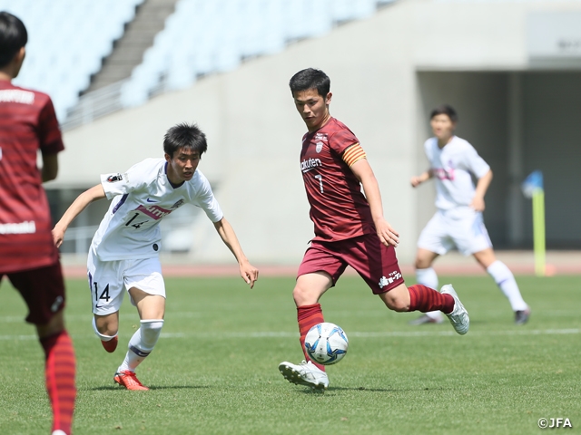 Newly promoted Ehime starts off with a win, while defending champions Hiroshima loses to Kobe at the 1st Sec. of Prince Takamado Trophy JFA U-18 Football Premier League WEST