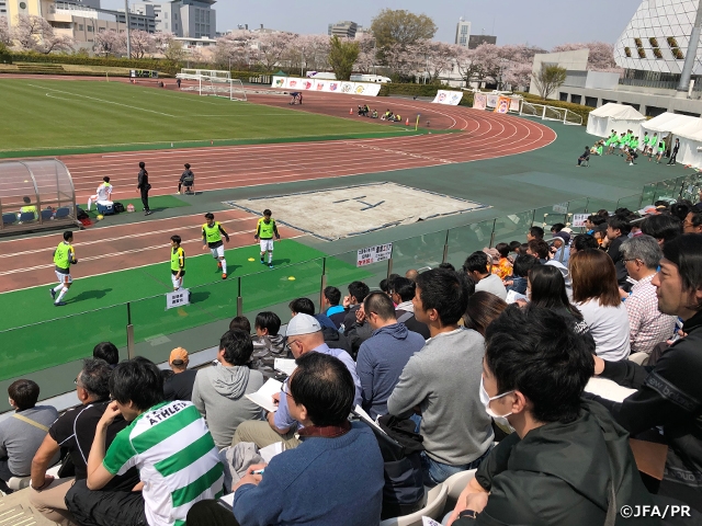 JFA公認指導者研修2019　高円宮杯 JFA U-18サッカープレミアリーグ2019でリフレッシュ研修会を開催