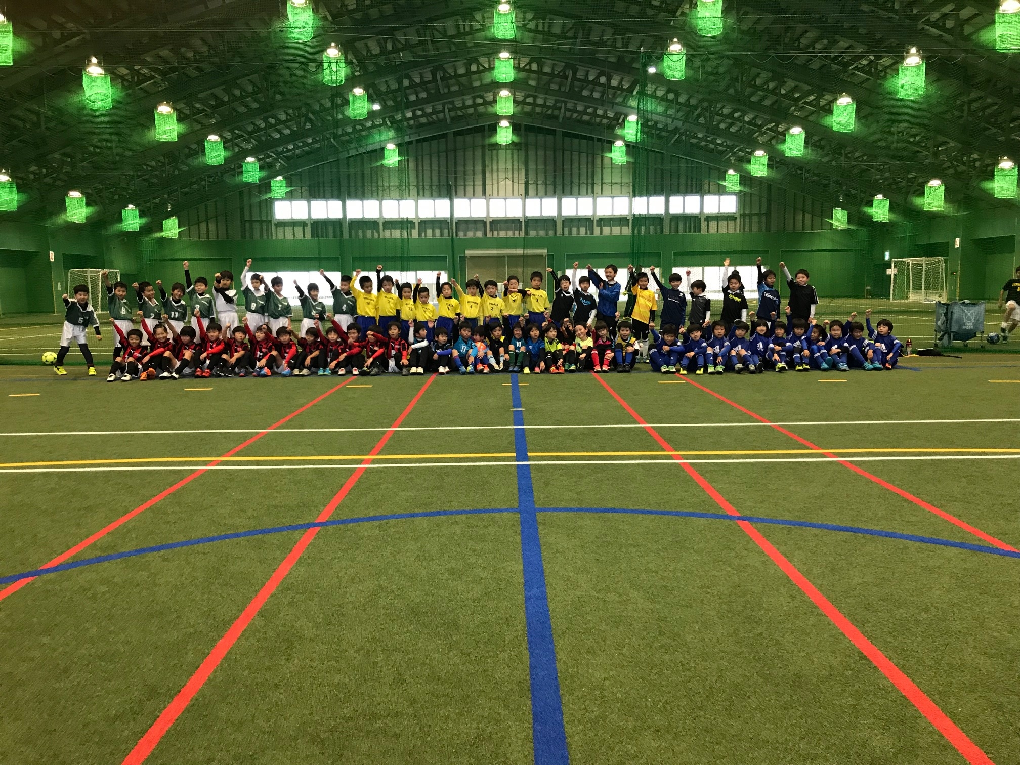 JFAキッズ（U-8）サッカーフェスティバル 新潟県新潟市西蒲区の新潟市城山運動公園体育施設に85人が参加！