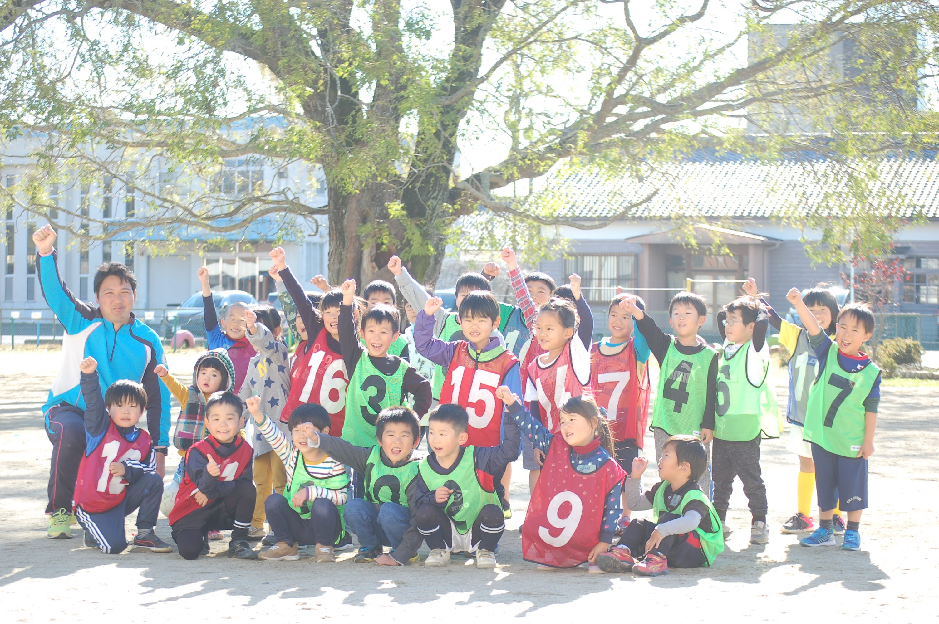 JFAキッズ（U-6）サッカーフェスティバル 三重県伊賀市の阿山小学校グラウンドに37人が参加！