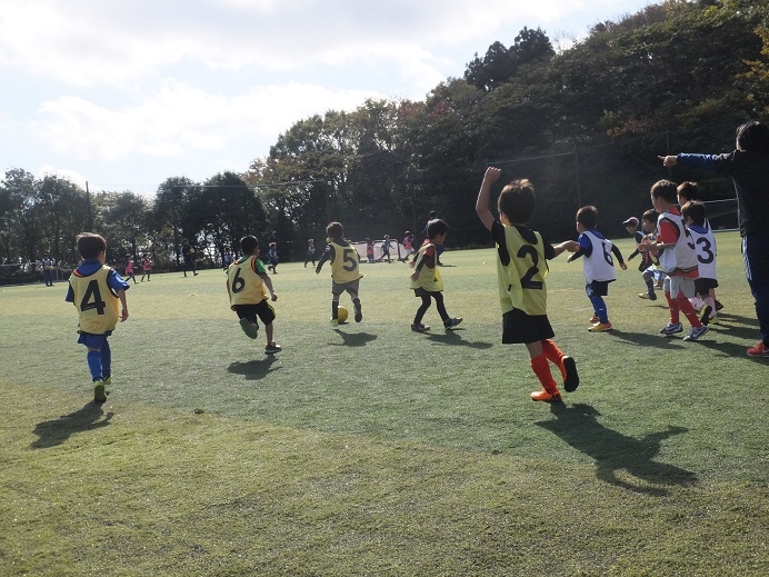 JFAキッズサッカーフェスティバル 静岡県熱海市熱海笹尻1804-5地内の熱海姫の沢公園スポーツ広場に44人が参加！