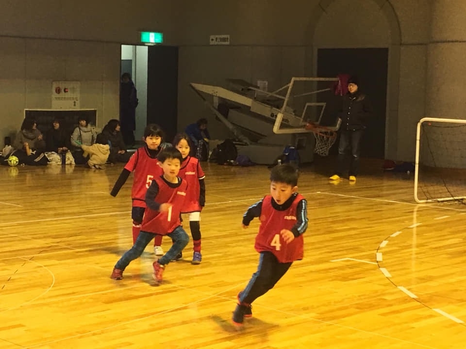 JFAキッズ（U-10）サッカーフェスティバル 秋田県湯沢市の湯沢市総合体育館に105人が参加！