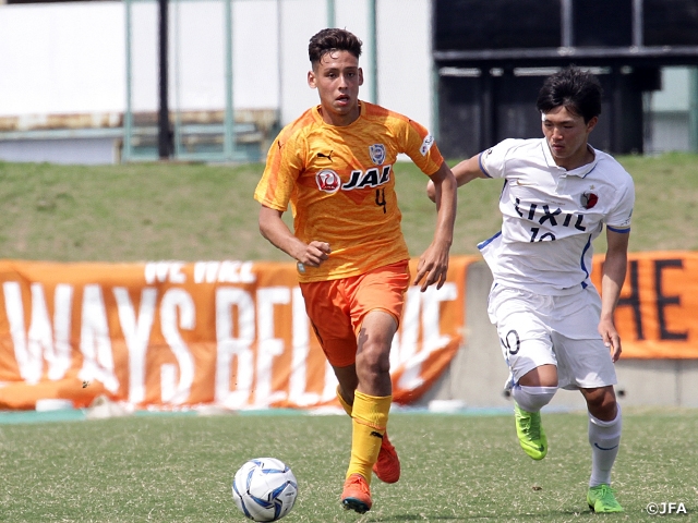 Both divisions featuring a derby match at the 8th Sec. of Prince Takamado Trophy JFA U-18 Football Premier League