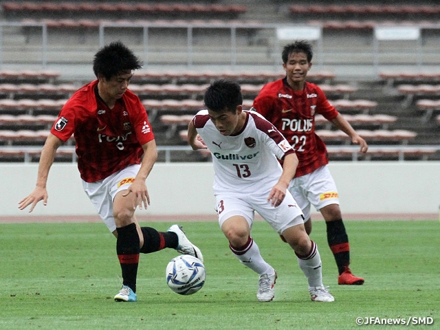 Urawa and Shoshi shares a point apiece in a 1-1 draw at the 9th Sec. of the Prince Takamado Trophy JFA U-18 Football Premier League EAST