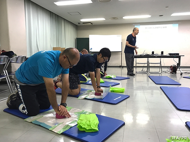 青梅市サッカー協会で簡易救命講習会「JFA＋PUSHコース」を開催