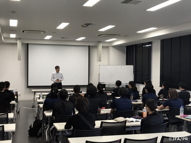 Refresher Course for Women's Class-1 Referees held in Osaka
