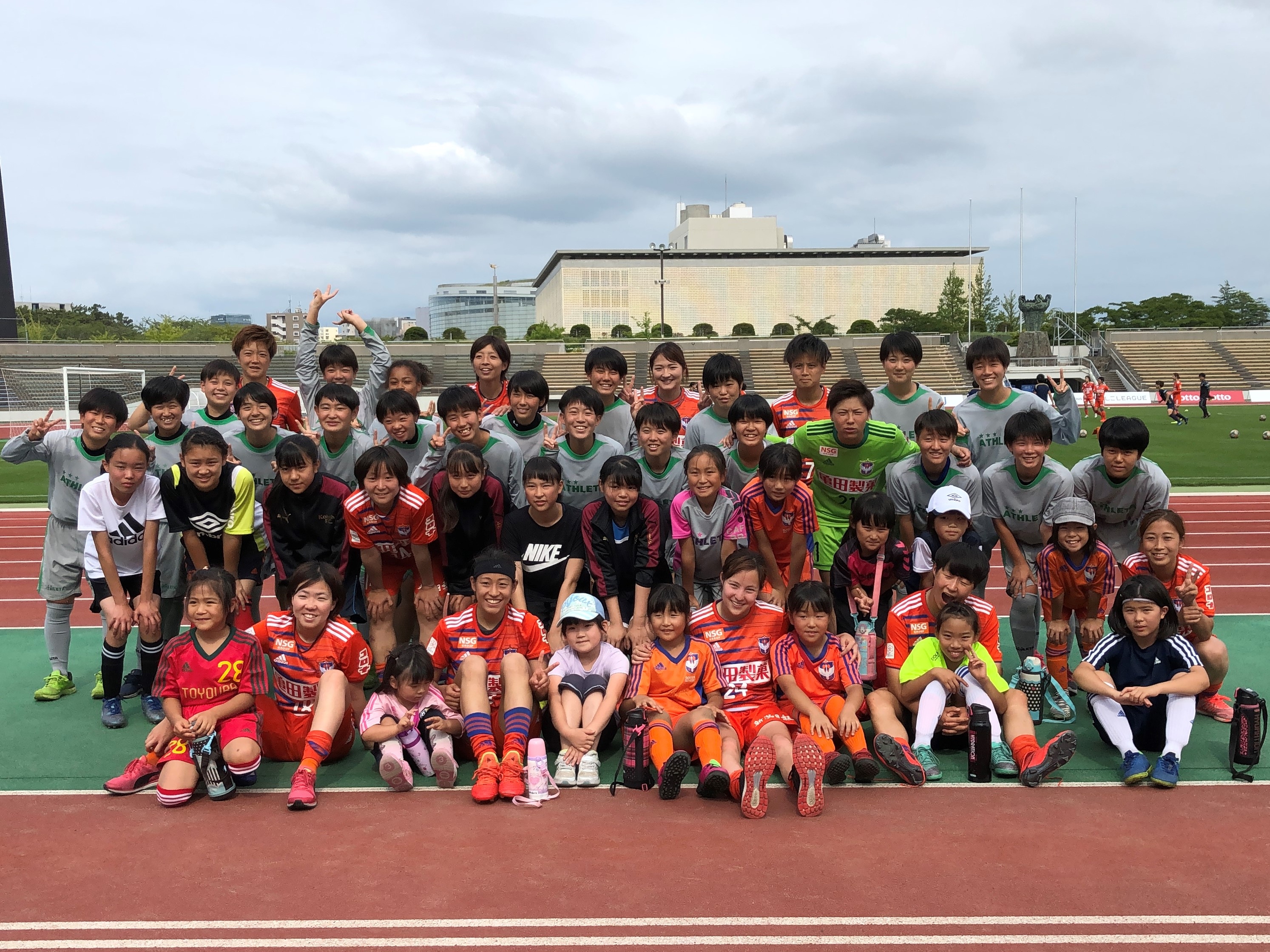 JFAレディース／ガールズサッカーフェスティバル in新潟市陸上競技場