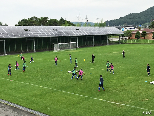 JFAエリートプログラム女子U-13　韓国遠征スタート　～JOC日韓競技力向上スポーツ交流事業～