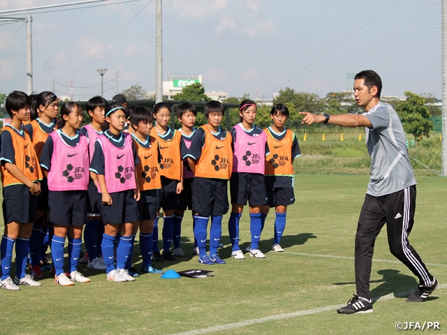 U-15日本女子選抜トレーニングキャンプがJ-GREEN堺でスタート