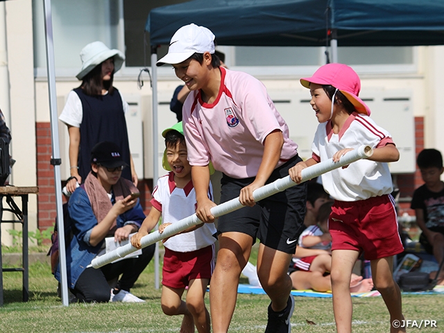 JFAアカデミー今治　龍門保育園運動会で地域交流