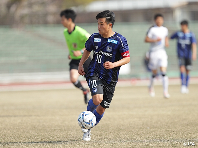 With title race intensifying 2nd place Gamba Osaka clashes against Hiroshima at the 15th Sec. of the Prince Takamado Trophy JFA U-18 Football Premier League