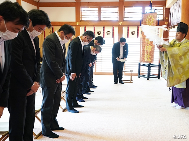 「高円宮記念JFA夢フィールド」子守神社にて神事を執行