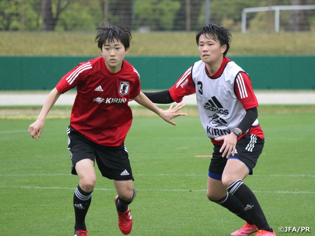 なでしこジャパン　雨の中、実戦形式のトレーニングを実施